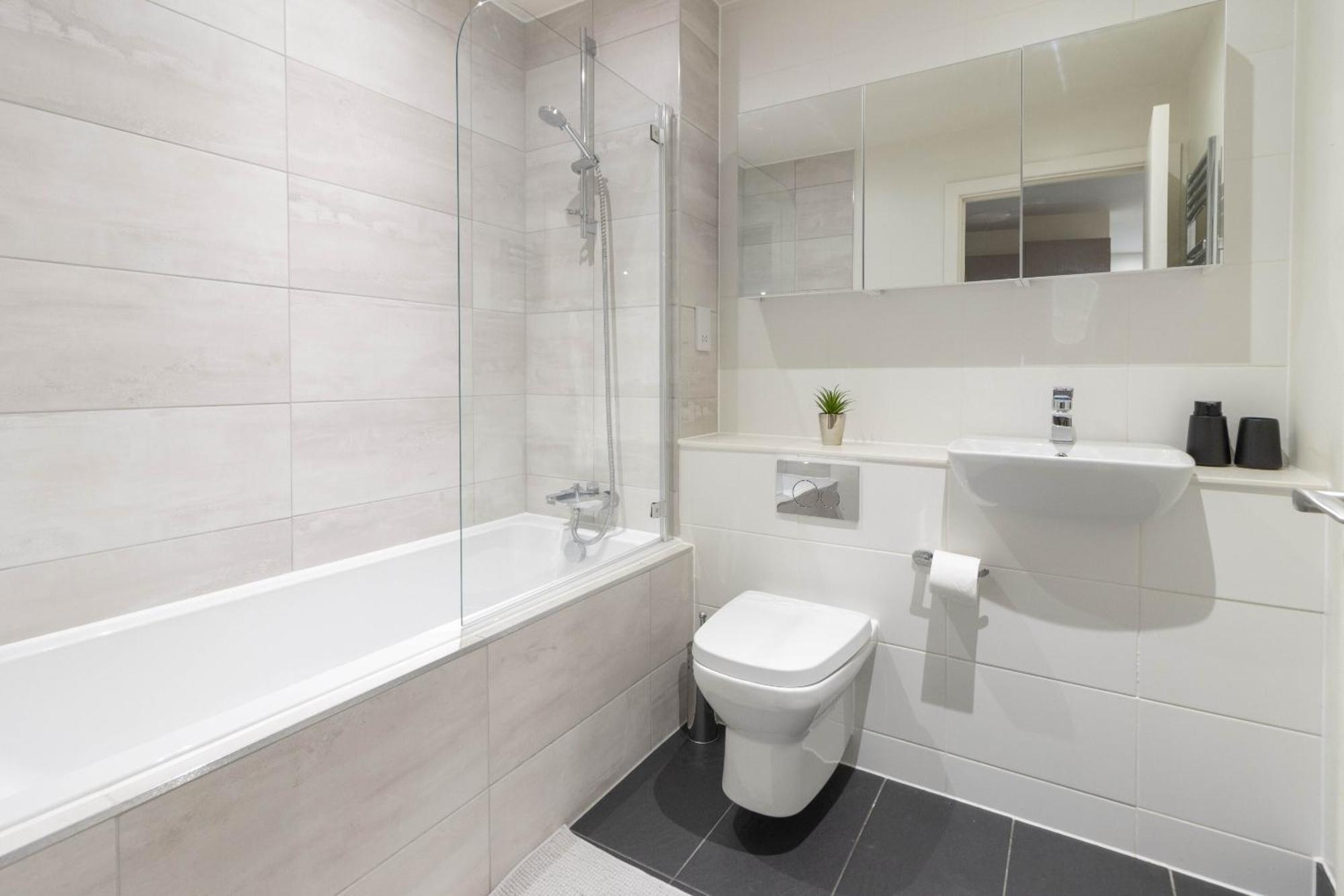 Linacre 11 - Modern 2 Bed Behind The Cathedral With Free Parking And Fast Wifi Apartamento Exeter Exterior foto