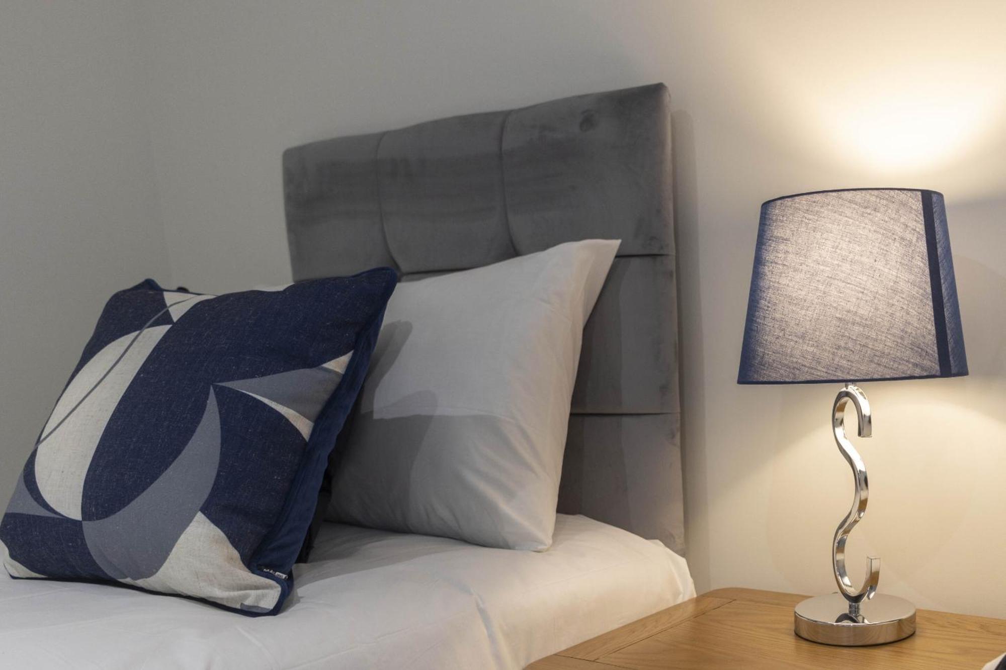 Linacre 11 - Modern 2 Bed Behind The Cathedral With Free Parking And Fast Wifi Apartamento Exeter Exterior foto