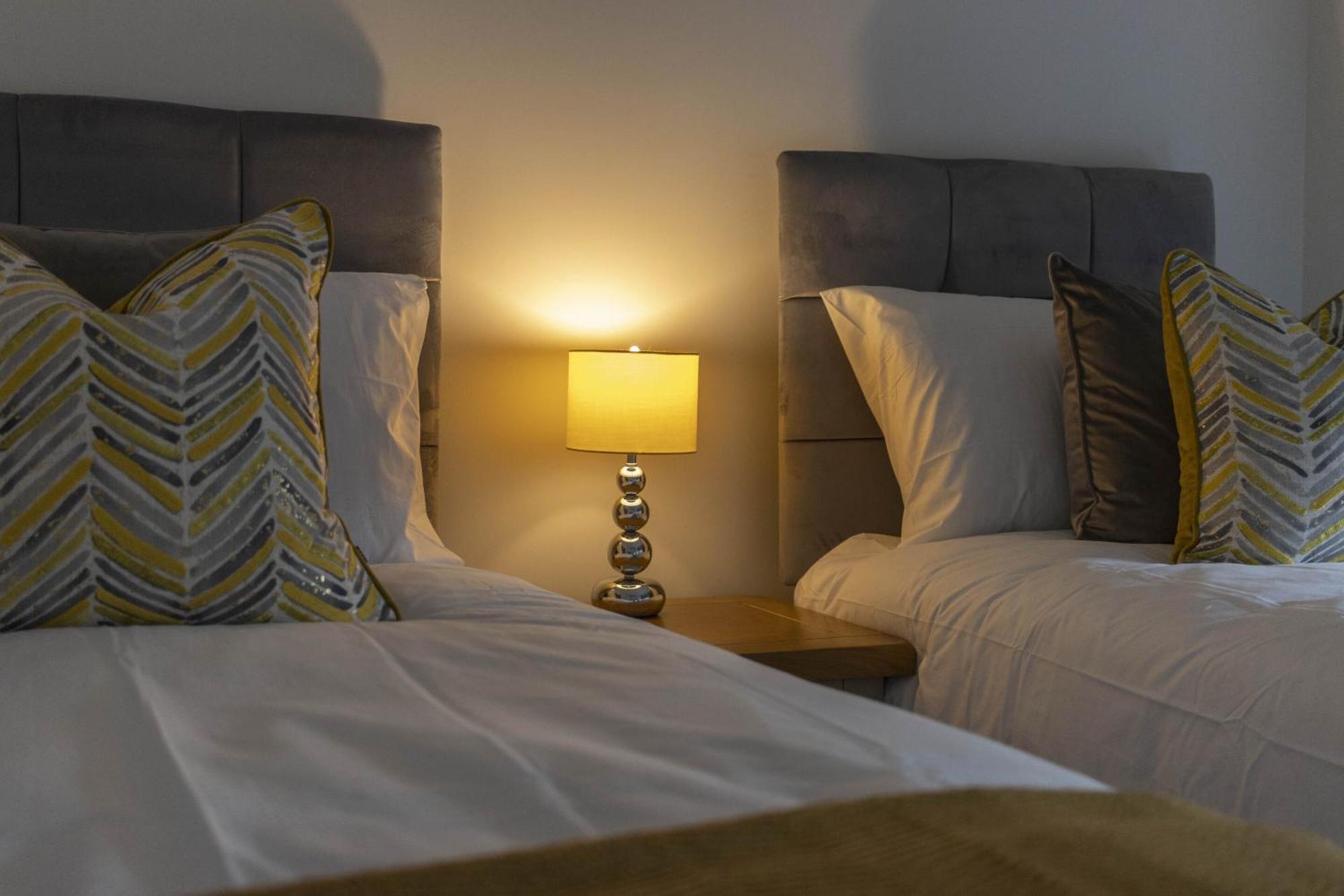 Linacre 11 - Modern 2 Bed Behind The Cathedral With Free Parking And Fast Wifi Apartamento Exeter Exterior foto